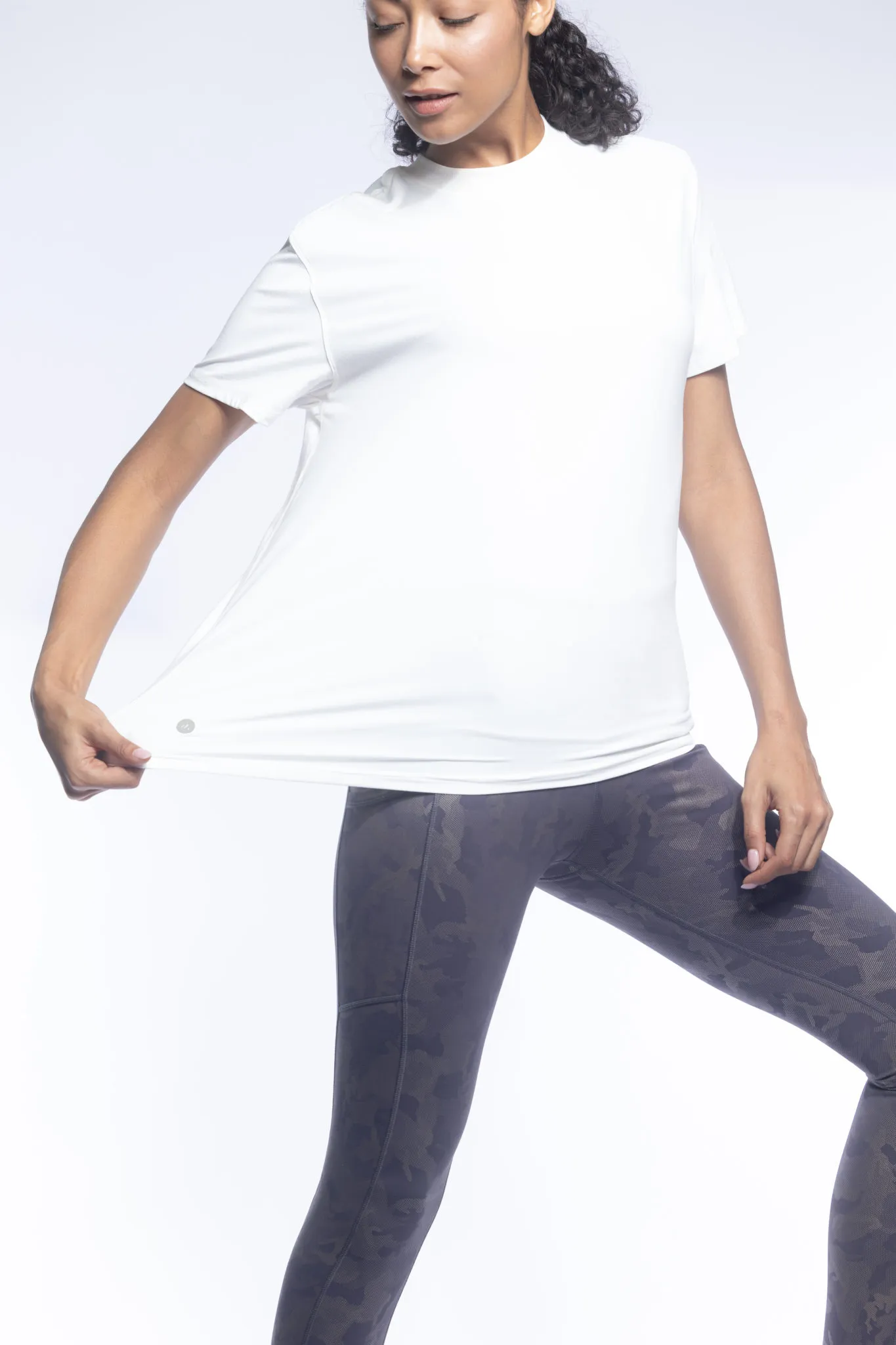 Byrna Alexo Athletica Boyfriend Performance Tee - Image 3